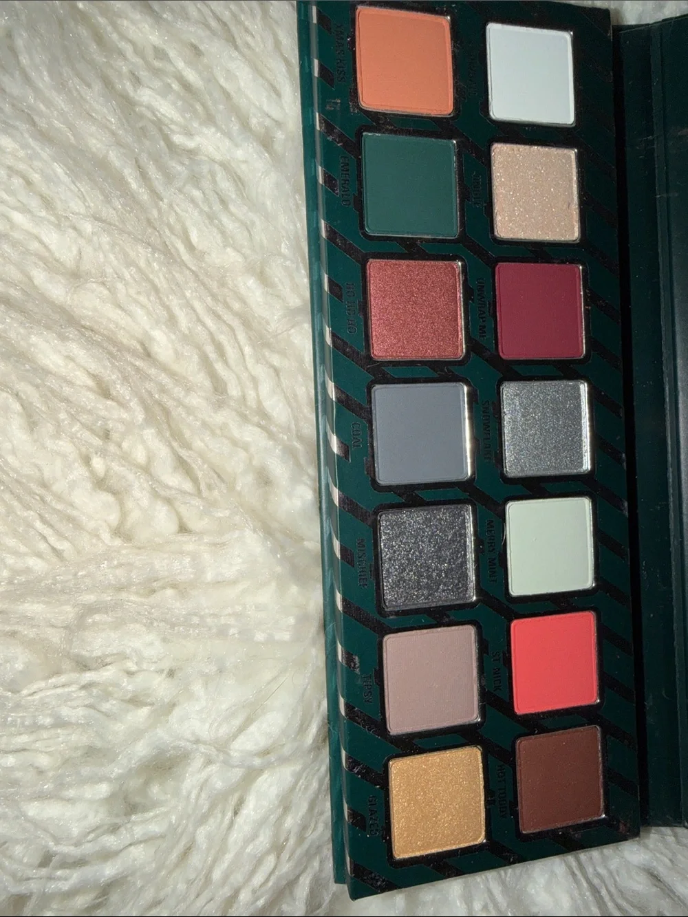 Authentic Kylie Cosmetics Naughty Eyeshadow Palette - Dark Green & White